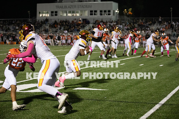 NGFOOTBALL-2568