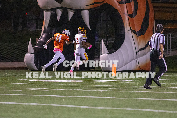 NGFOOTBALL-3158